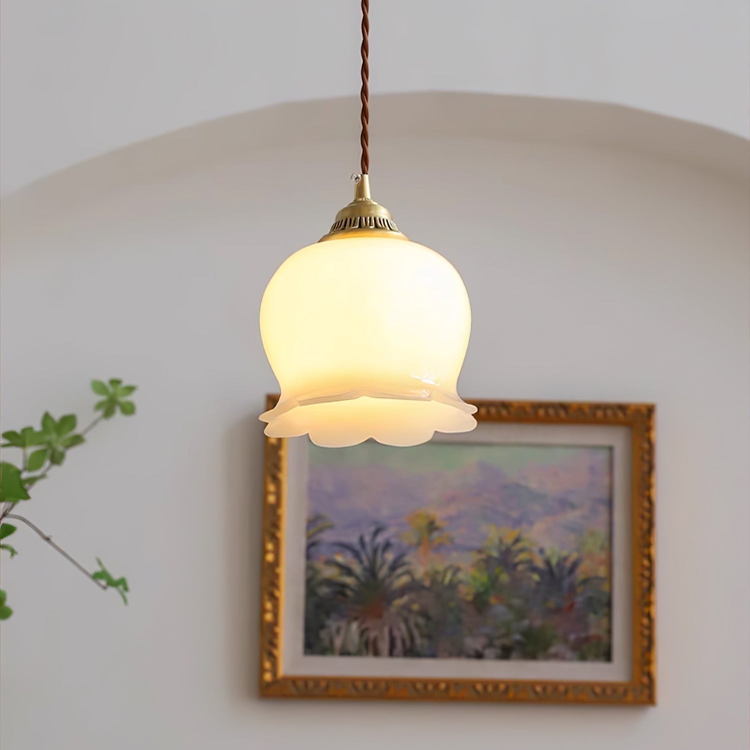 Valley Flower Pendant Lamp Floral Ceiling Light | Brass & Resin Design | E26/E27 Socket | Adjustable 150cm Hanging Cable