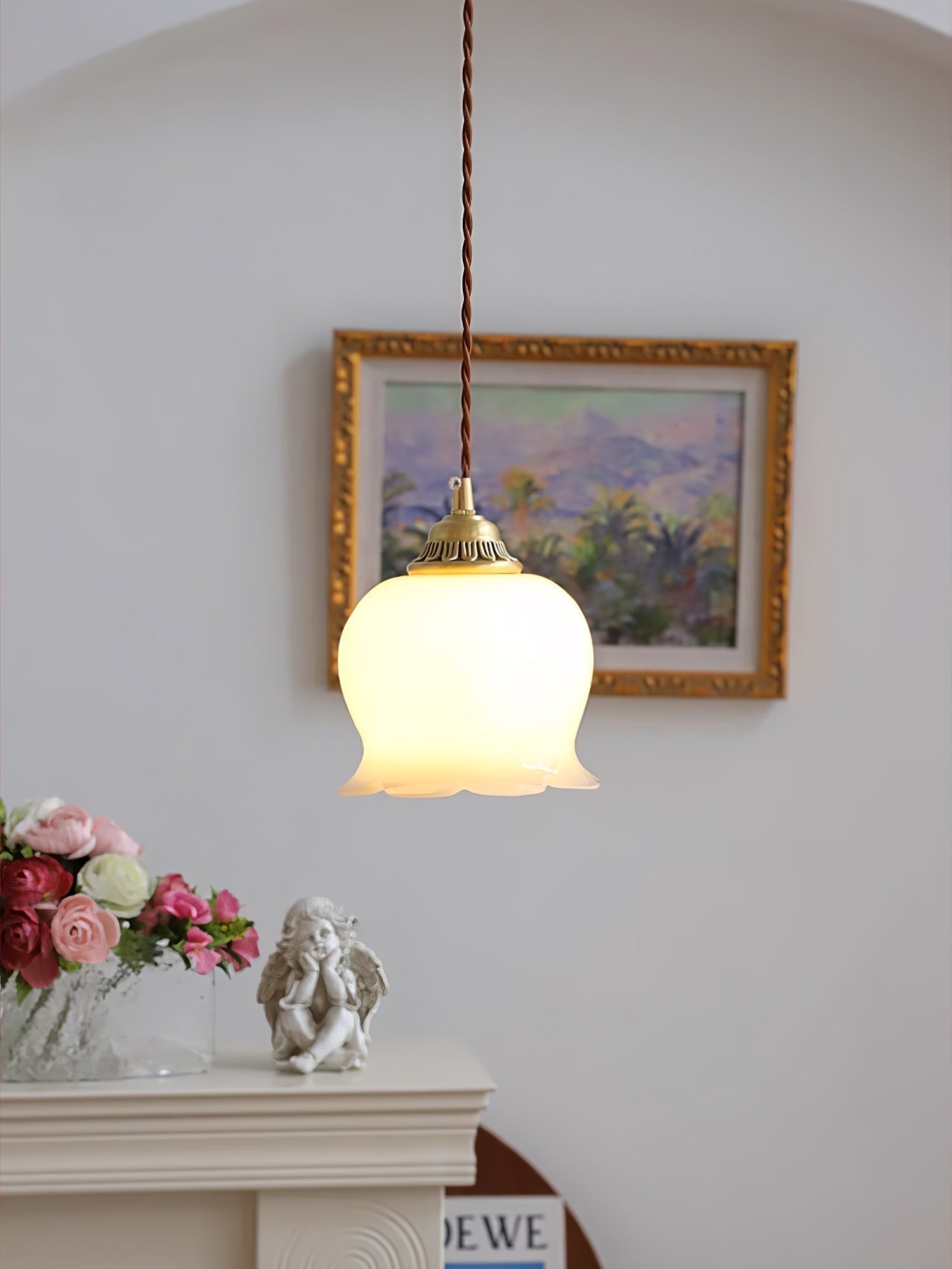Valley Flower Pendant Lamp Floral Ceiling Light | Brass & Resin Design | E26/E27 Socket | Adjustable 150cm Hanging Cable