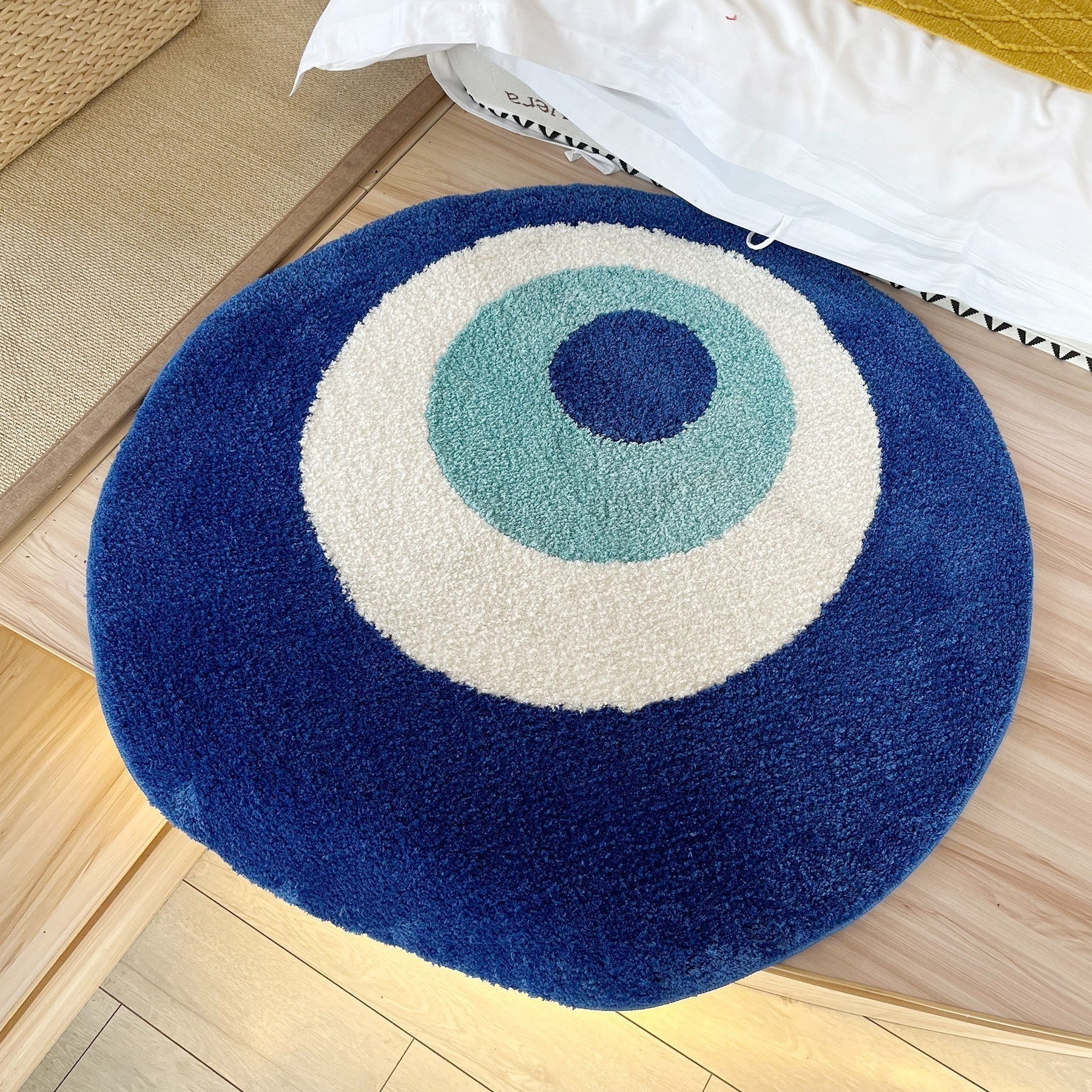 LunaWeave | Circular Rug with Symbol | Spiritual Design, Soft & Washable – Stylish Harmony for Your Home