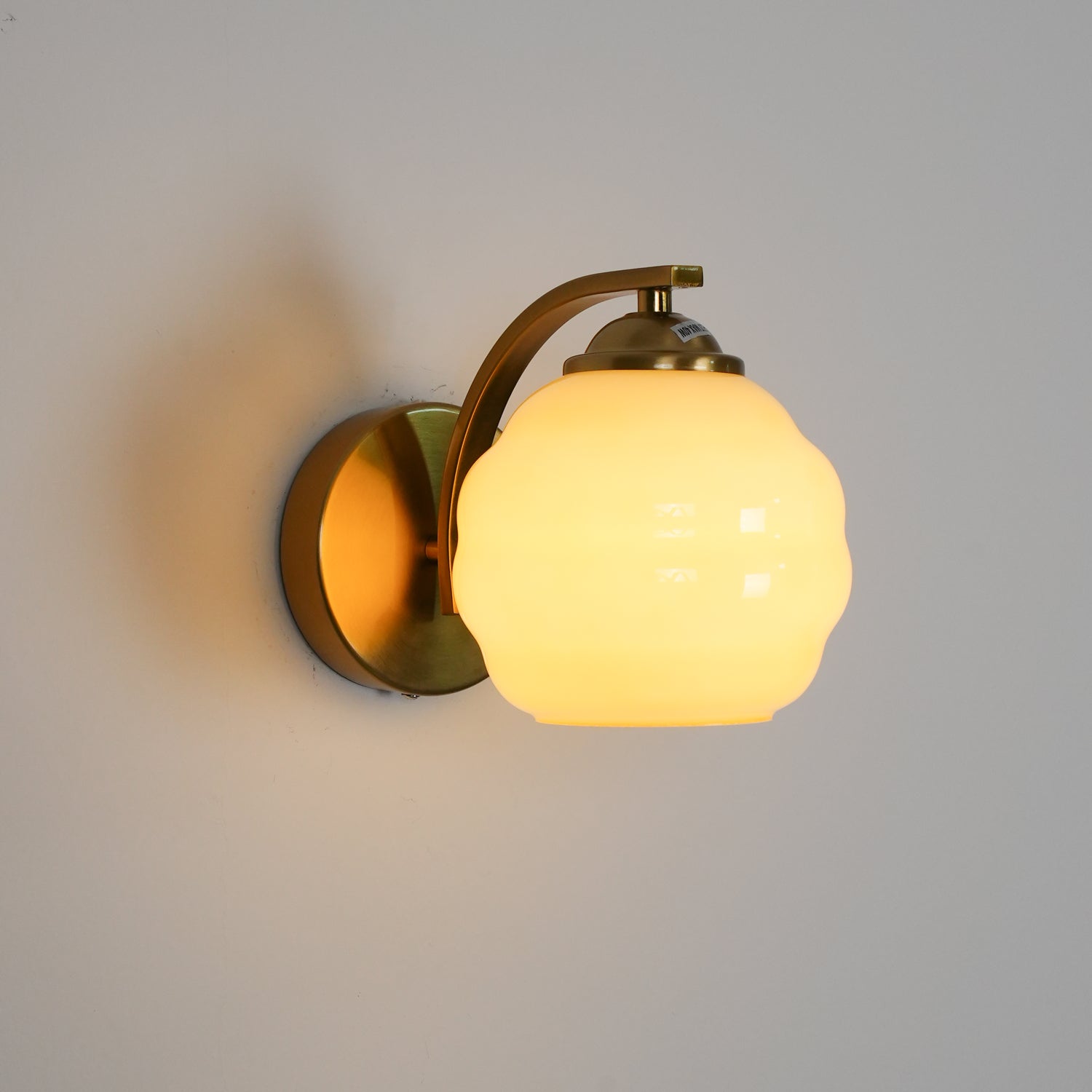 Art Deco Vintage Wall Lamp Glass Shade | Gold or Chrome Finish | E26 E27 LED Compatible | Classic Indoor Wall Lighting