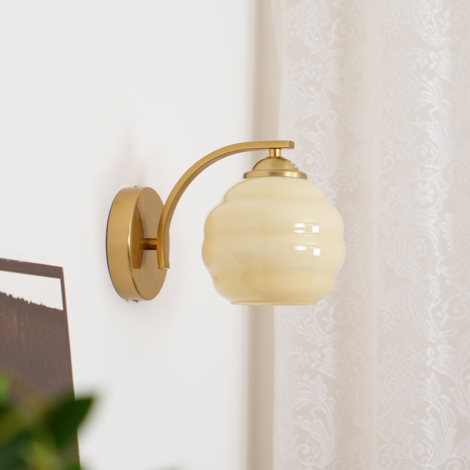 Art Deco Vintage Wall Lamp Glass Shade | Gold or Chrome Finish | E26 E27 LED Compatible | Classic Indoor Wall Lighting