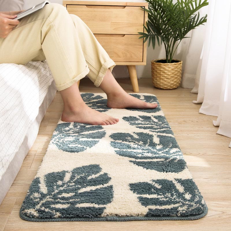Leaves Print Anti-Slip Bathroom Rug | Soft Plush Microfiber Floor Mat for Bathroom, Kitchen & Entryway | Non-Slip Polyester Rug