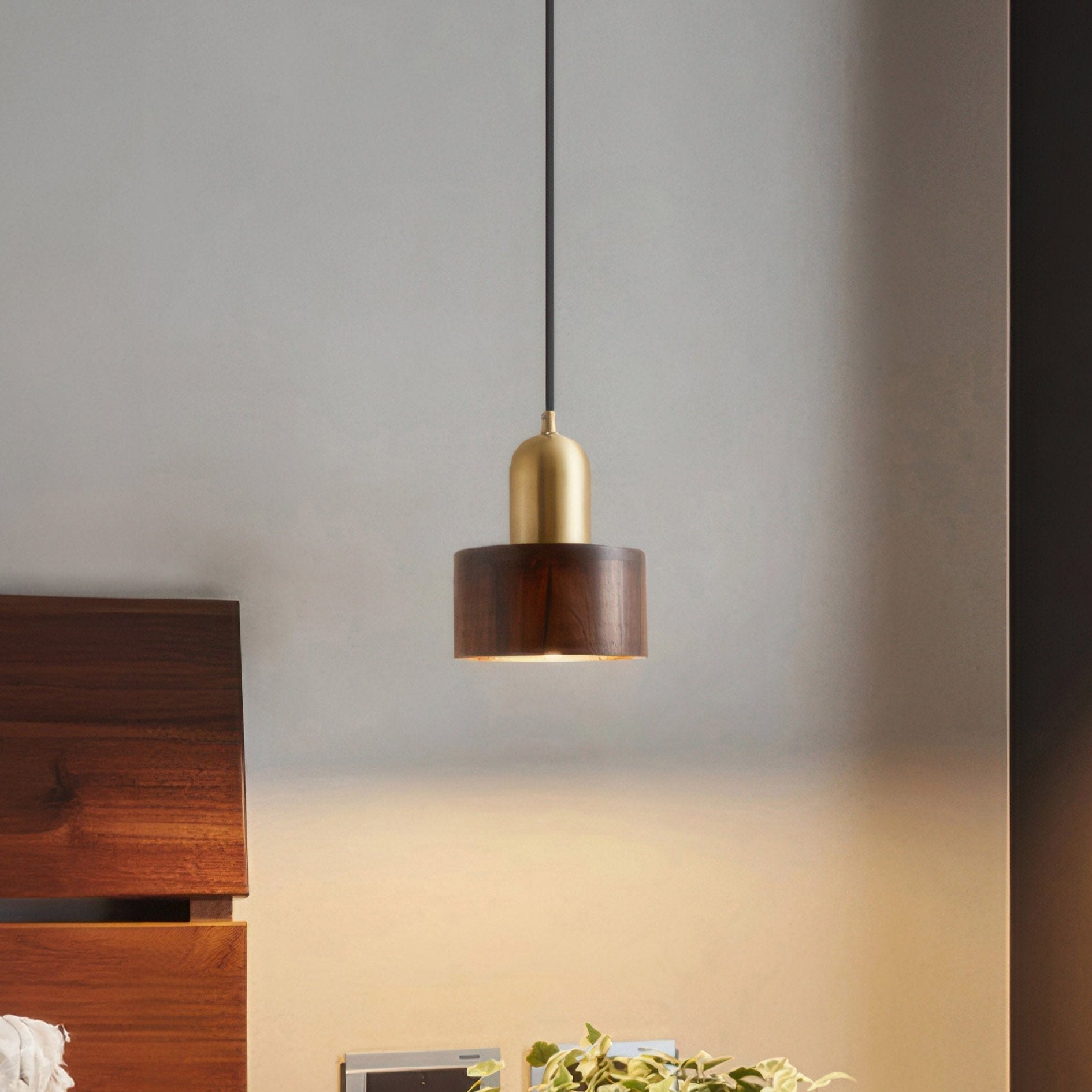 Cylinder Hanging Lamp Japanese Style | LED E27 | Brass & Walnut | Minimalist Indoor Pendant Lighting