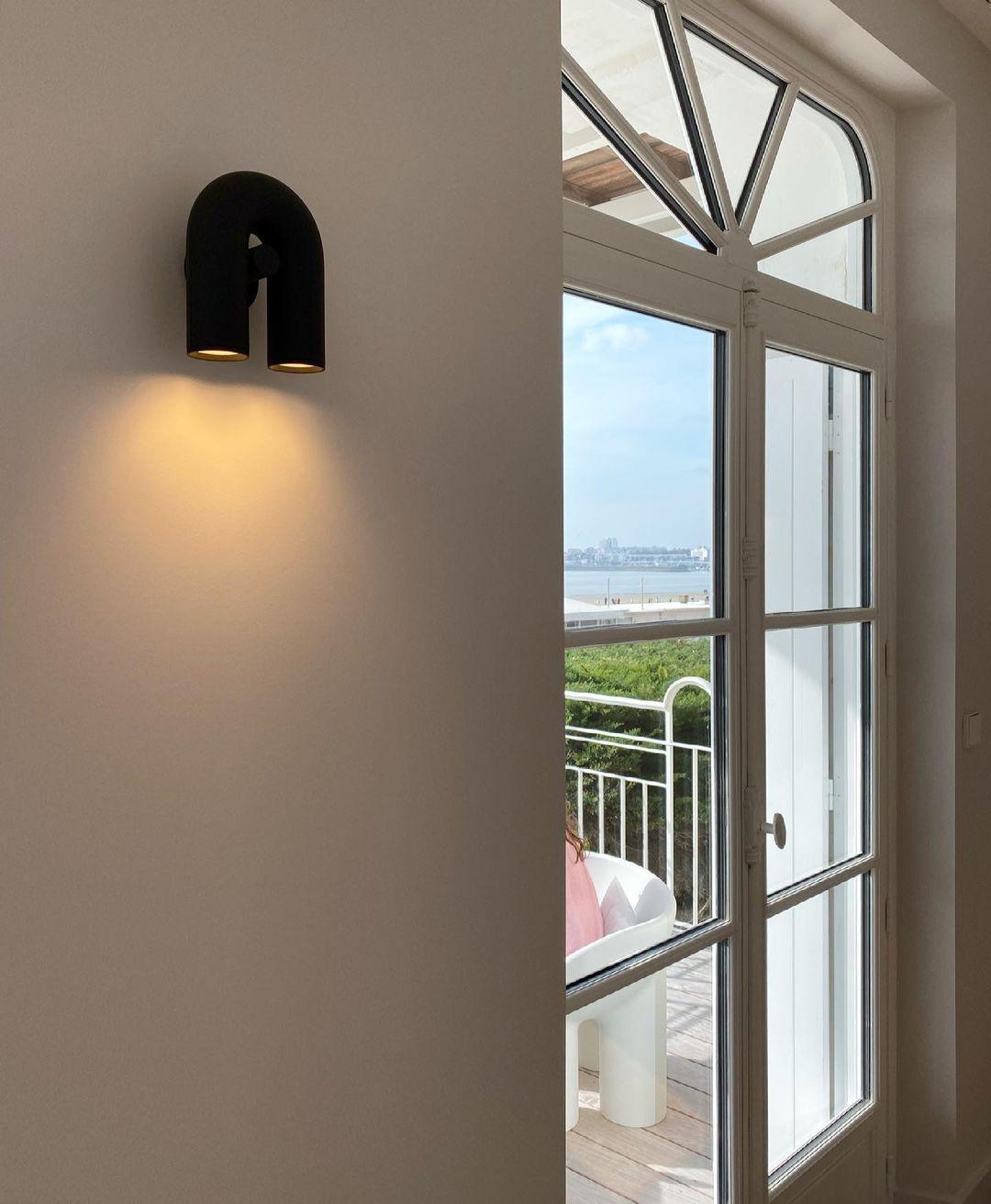 Modern Circus Wall Lamp Adjustable U-Shaped Design | Integrated LED 3000K–6000K | Aluminum & ABS | Indoor Decorative Lighting