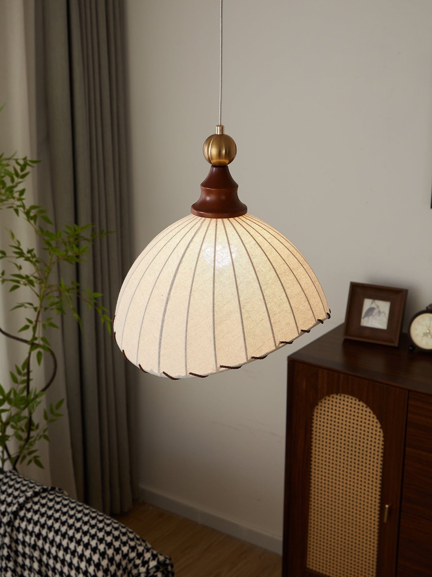 Modern Fabric Pendant Light for Dining & Living Room | Pleated Shade Wood Accent | E26/E27 LED Compatible | Adjustable Cable | 40cm