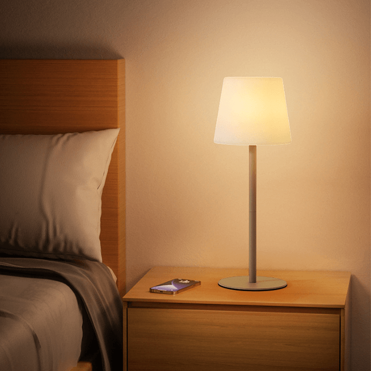 Wireless Table Lamp