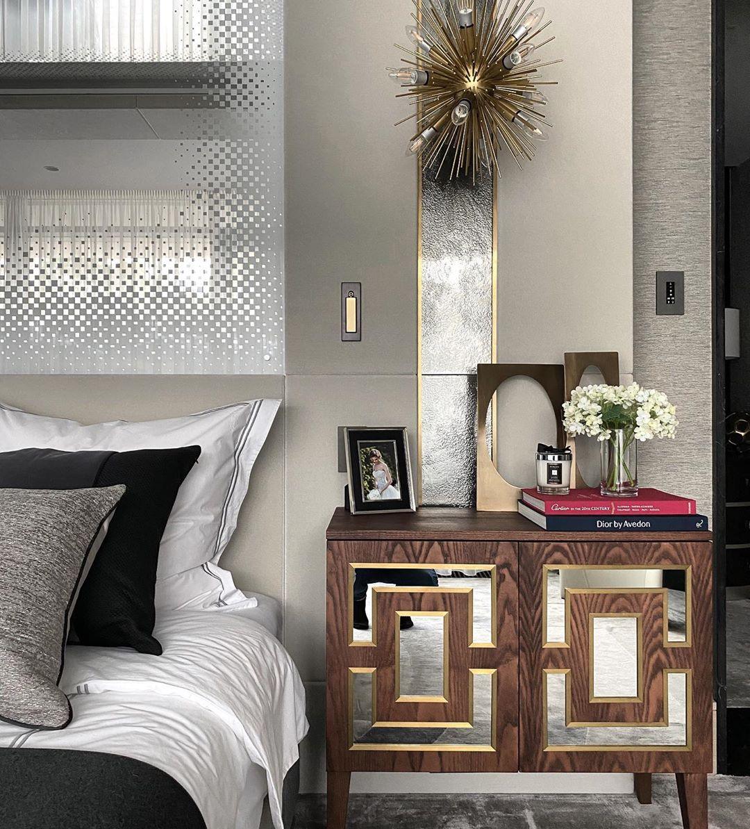 Minimalist Embedded Bedside Wall Sconce | Aluminum & Metal | Integrated 3000K LED | Adjustable Warm Light | Bedroom Accent