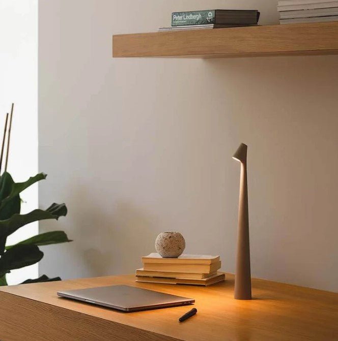LuminaVista™ I Portable Table Lamp