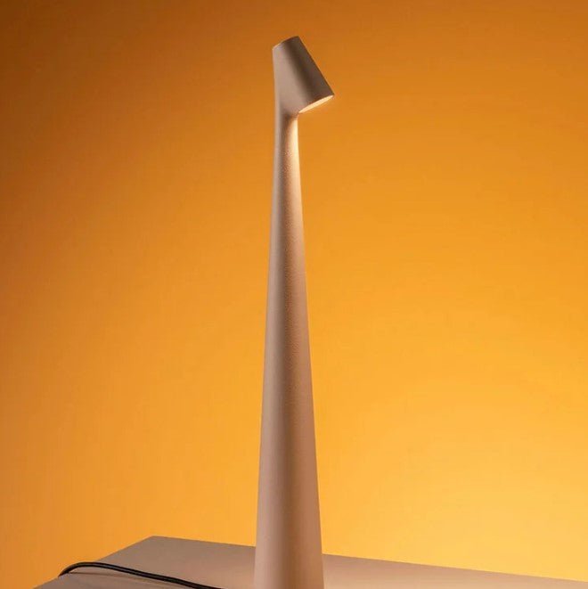 LuminaVista™ I Portable Table Lamp