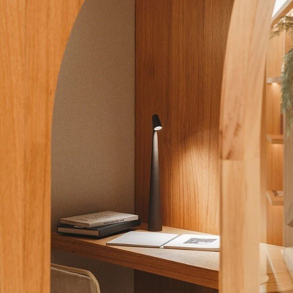 Lumina I Portable Table Lamp