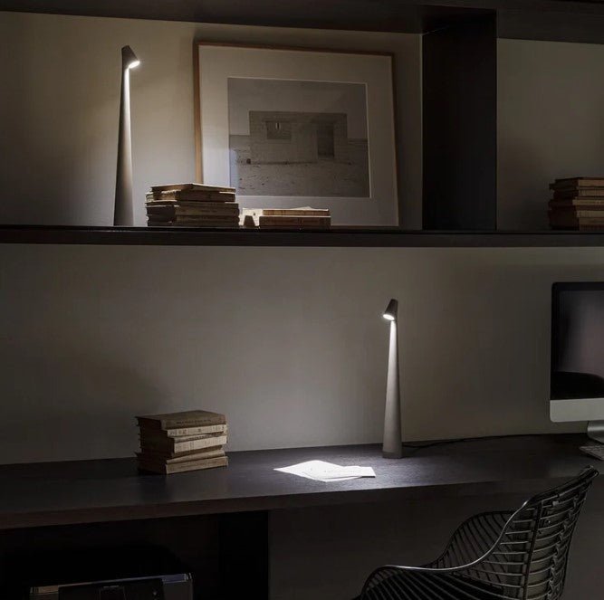 LuminaVista™ I Portable Table Lamp