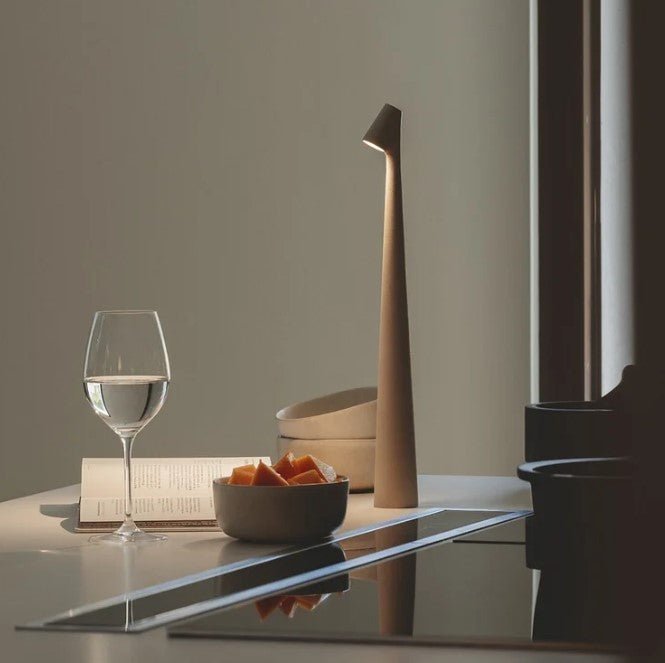 LuminaVista™ I Portable Table Lamp