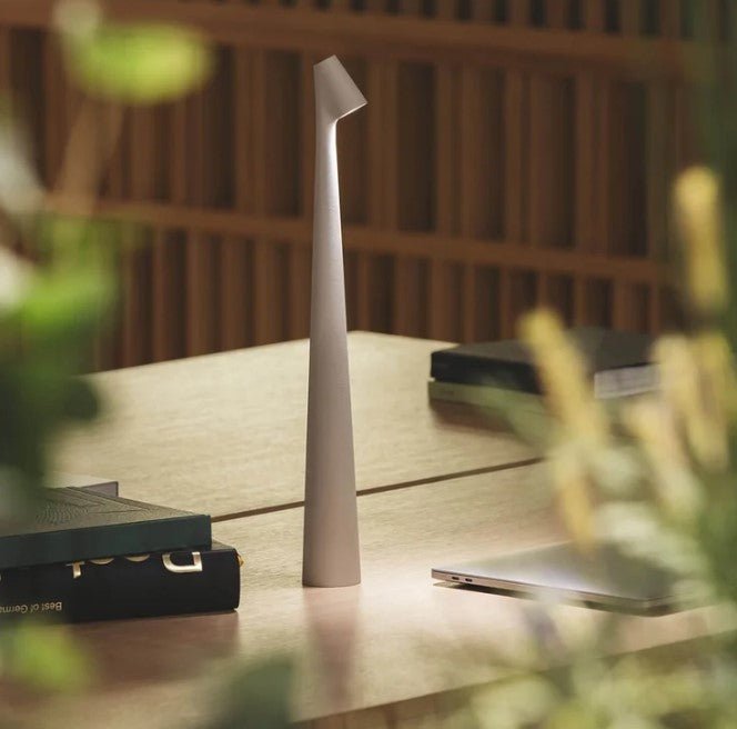 LuminaVista™ I Portable Table Lamp