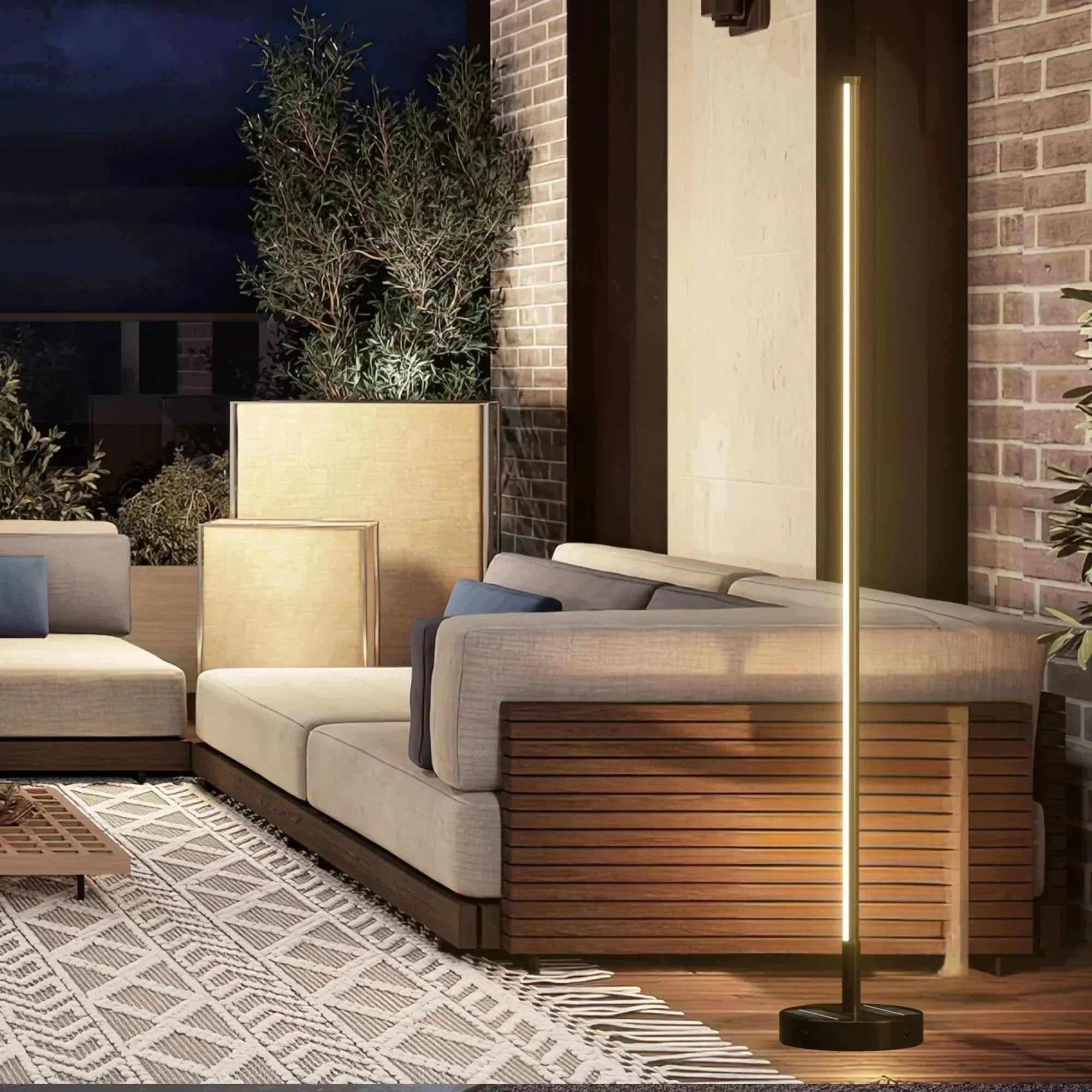 Modern Outdoor Solar Floor Lamp IP65 | Tall Garden LED Path Light | Iron & Aluminum | Wireless Solar Powered Landscape Lighting 133cm