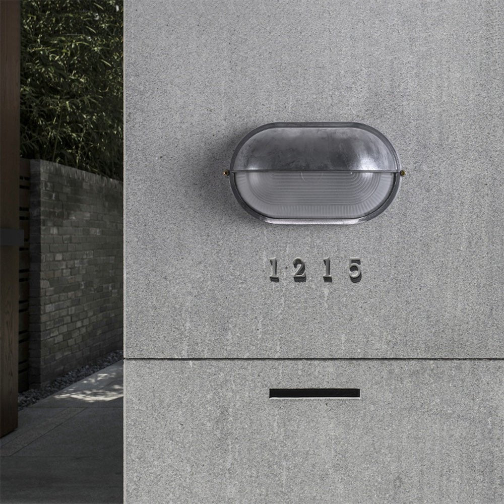Modern Waterproof Outdoor Wall Sconce E27 | Aluminum Glass Exterior Wall Light | Garden & Entrance Lighting Fixture Ø18–28cm