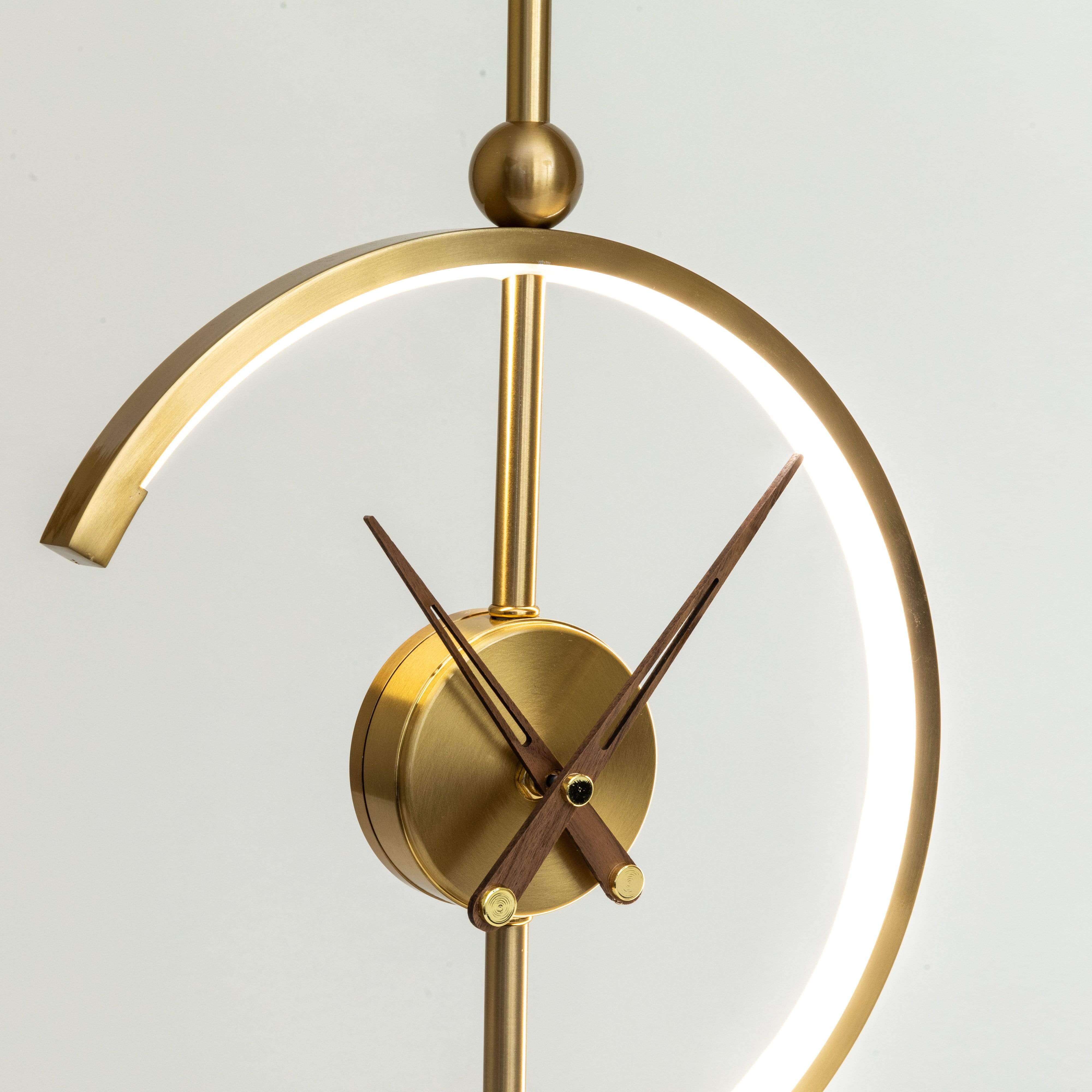 NagoyaLight™ | Luxe Lamp Clock and Charger