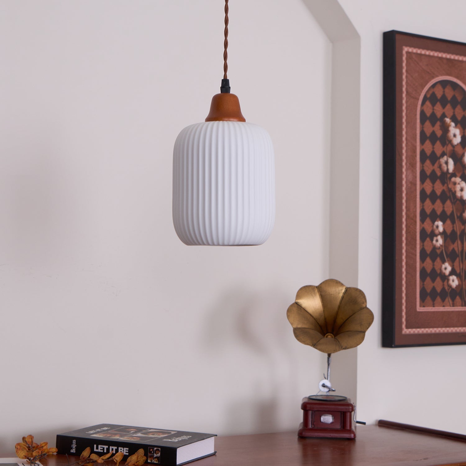 Ceramic Pendant Light for Dining Room & Bedroom | Scandinavian Oak Design | E26/E27 Socket | Rustic Minimalist Hanging Lamp