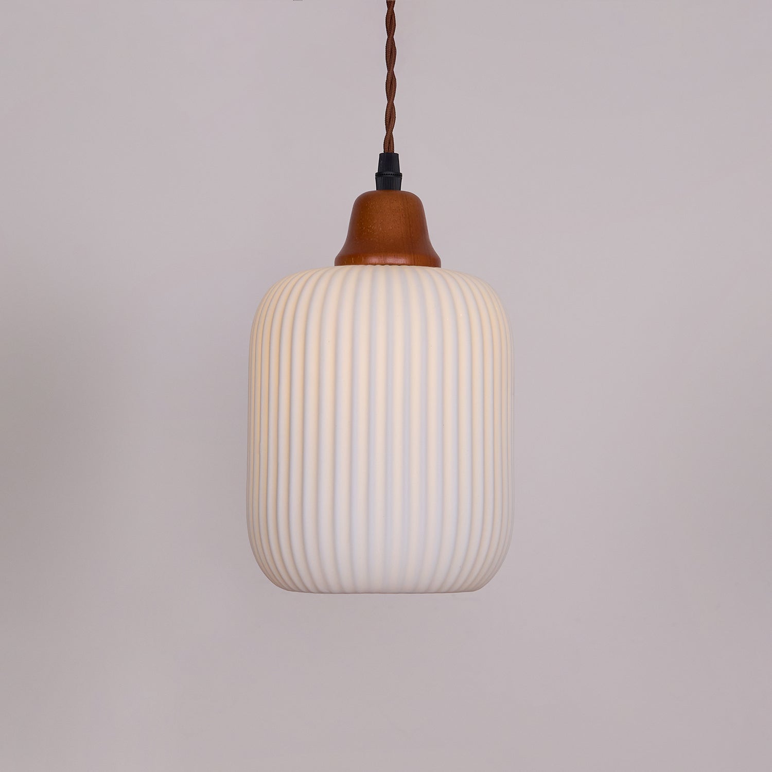 Ceramic Pendant Light for Dining Room & Bedroom | Scandinavian Oak Design | E26/E27 Socket | Rustic Minimalist Hanging Lamp