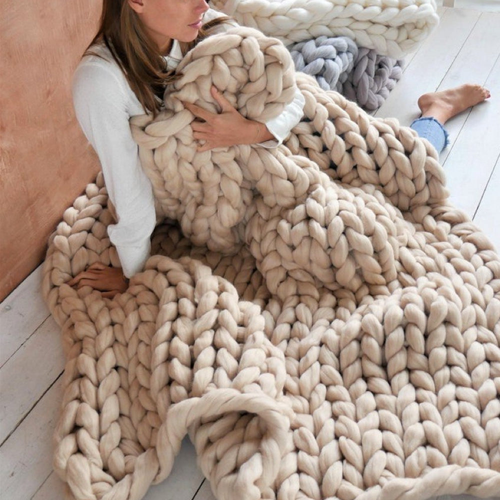 NordWeave | Elegant XXL Knit Blanket Made of Soft Yarn for Living & Bedrooms