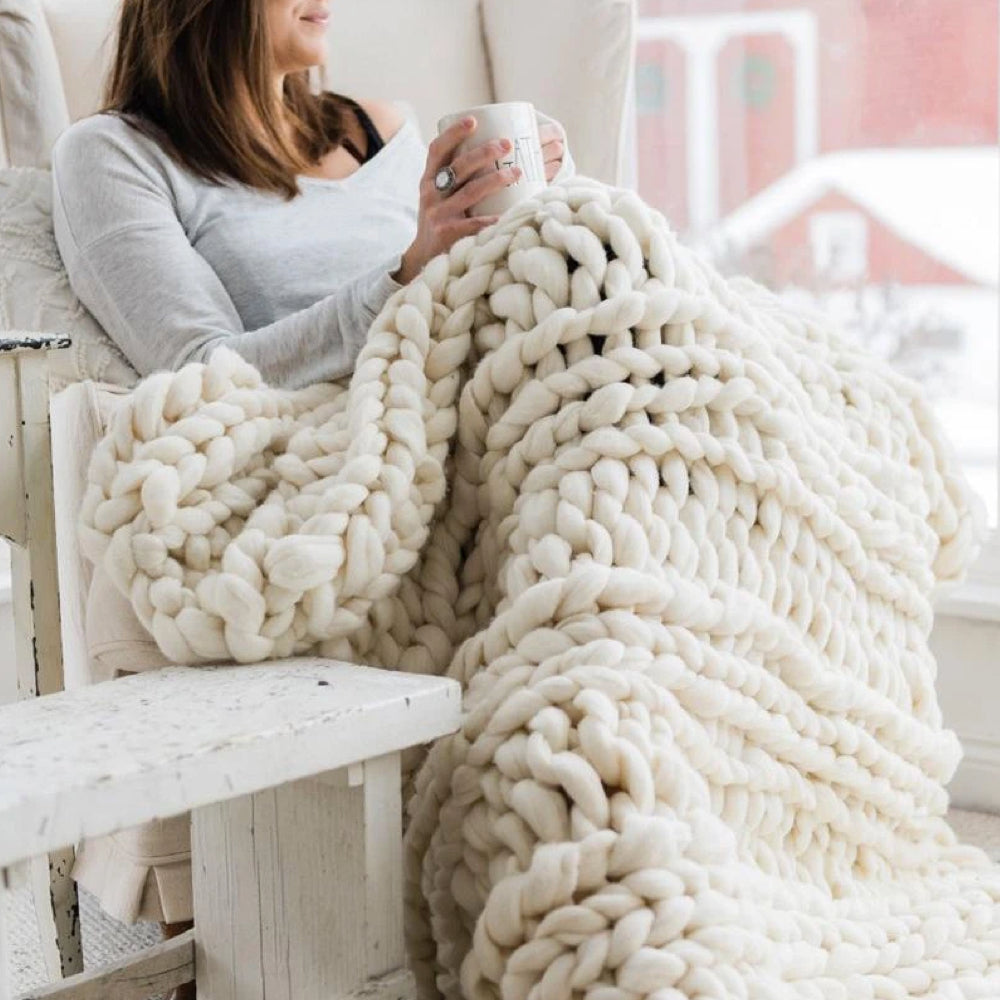 NordWeave | Elegant XXL Knit Blanket Made of Soft Yarn for Living & Bedrooms
