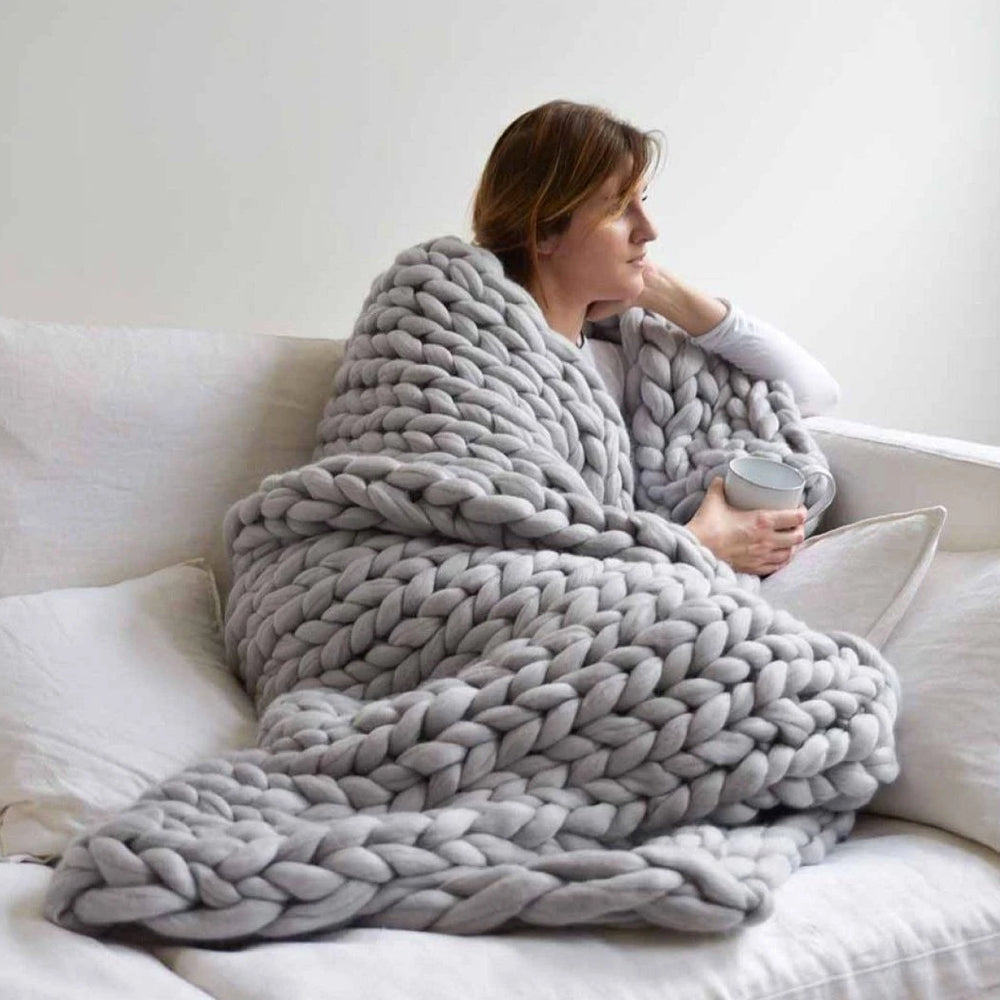 NordWeave | Elegant XXL Knit Blanket Made of Soft Yarn for Living & Bedrooms