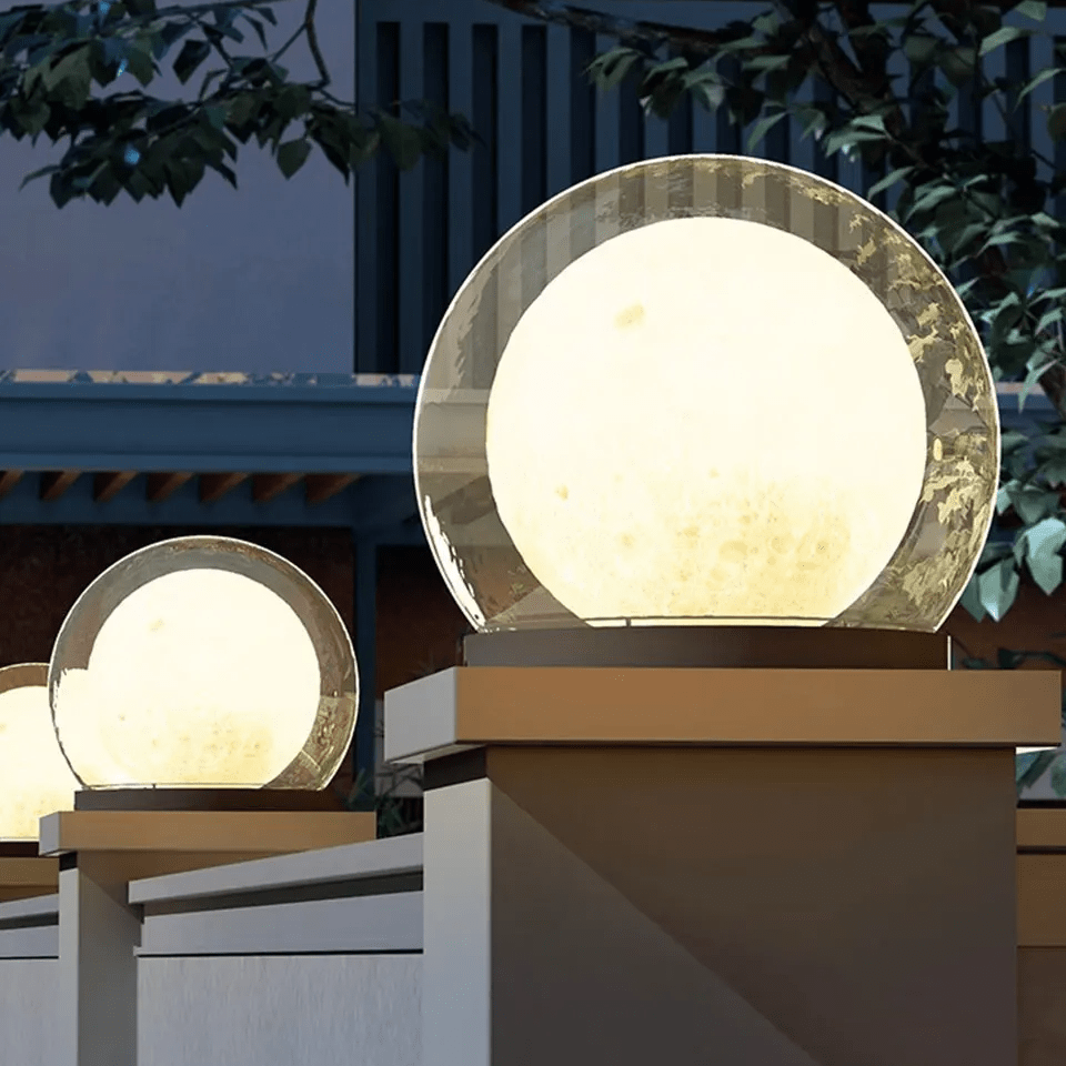 Outdoor Solar Column Light for Garden & Pathway | Moon-Shaped IP65 Waterproof Lamp | Stainless Steel LED | 20–40cm